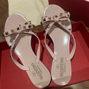 Valentino Rockstud Jelly Sandals in pink 37
